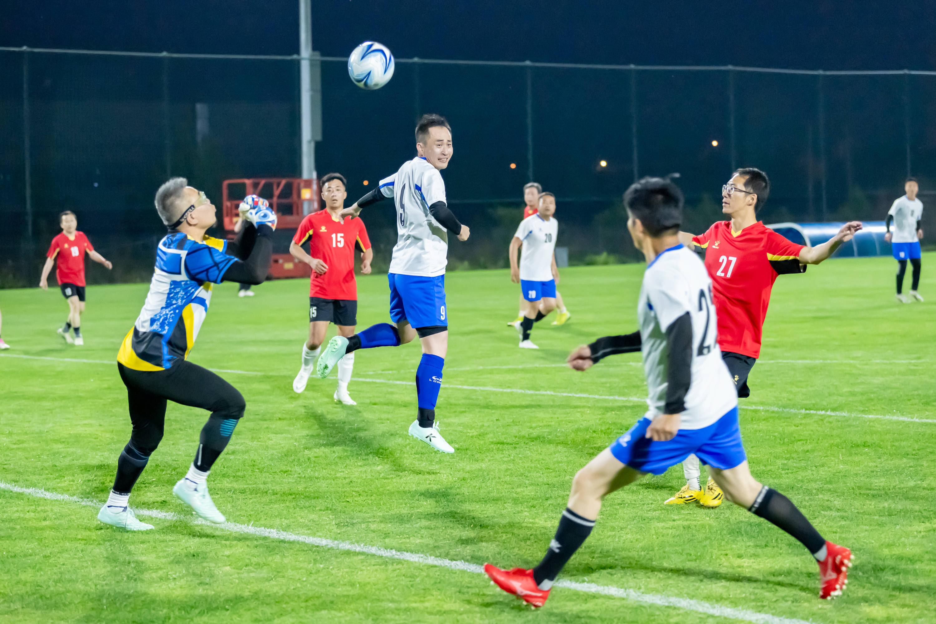 以满足他的 以满足他的